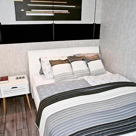 Apartman A-765 *